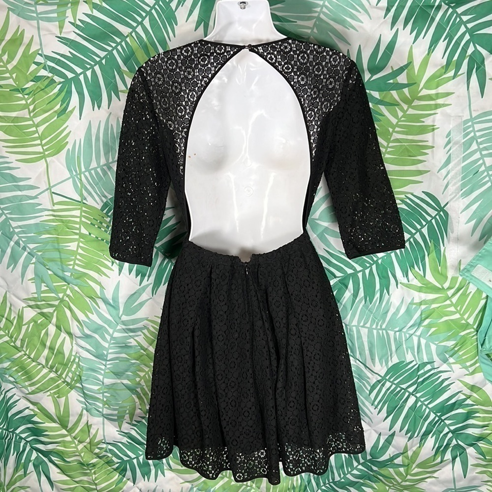 Rebecca Minkoff Lacey Dress in Black, flared bottom open back size 0 - Picture 4 of 8
